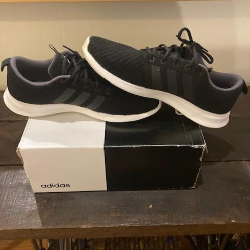 ADIDAS SWIFT RACER